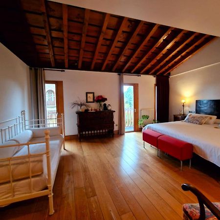 Posada Los Calderones Santillana del Mar Esterno foto
