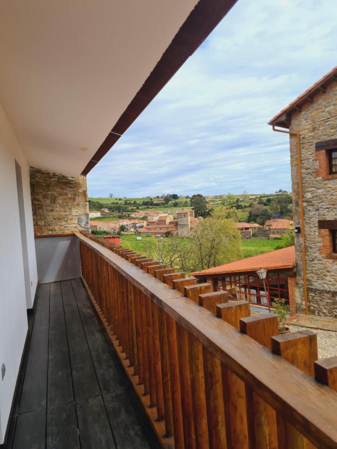 Posada Los Calderones Santillana del Mar Esterno foto