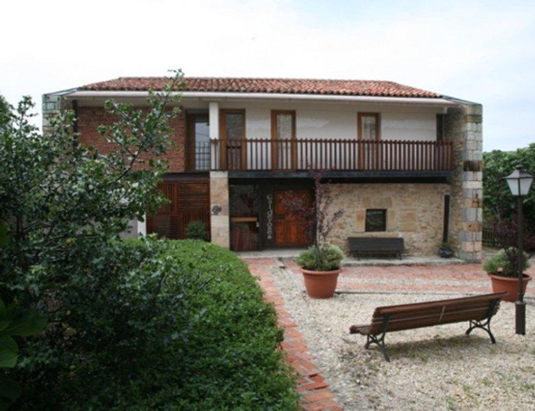 Posada Los Calderones Santillana del Mar Esterno foto